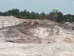 Lapor!!! HP Desa Kelidang Dikuasai Penambang Liar Bersenjatakan 10 Alat Berat