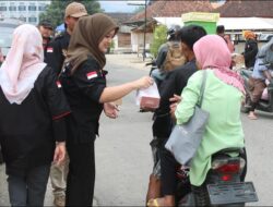 Merajut Berkah di Bulan Suci Ramadan, FPII Korwil Pringsewu Tebar Kebaikan Melalui Aksi Berbagi Takjil